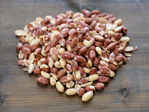 شرکت بسته بندی و عرضه بهترین بادام زمینی بو داده